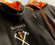 Campera deportiva en ACETATO FRISADO PREMIUM